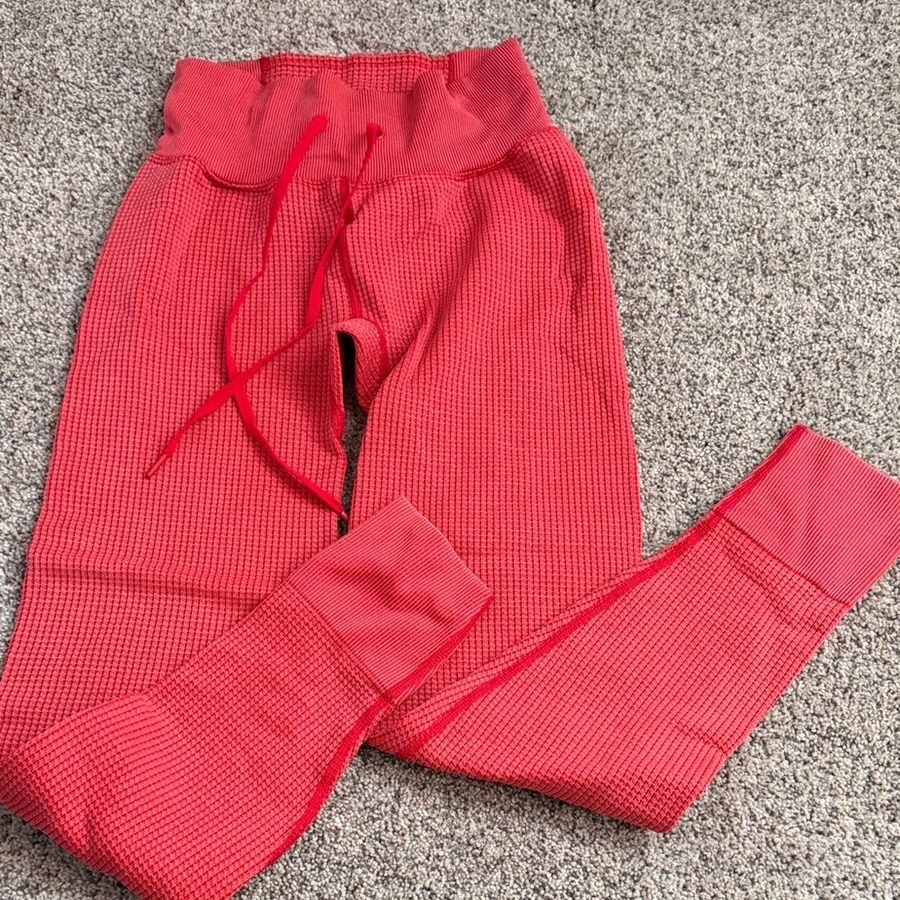Victoria’s Secret pink waffle knit legging joggers size small